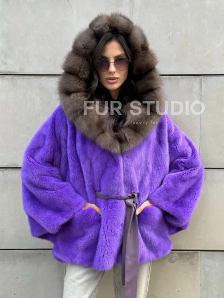 Шуба из норки Violet с капюшоном из меха куницы - фото 0