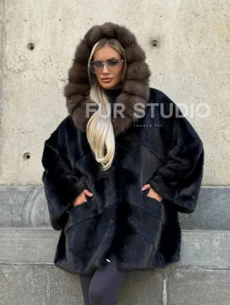Черный норковый полушубок с капюшоном куница - фото 9