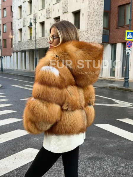 Шуба из лисы с капюшоном - фото 13