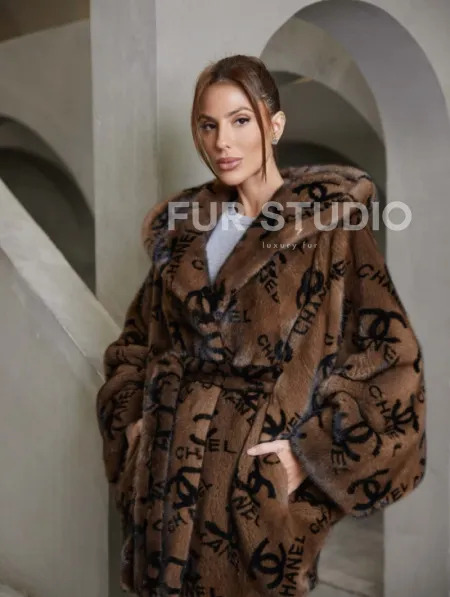 Норка роспуск с капюшоном летучая мышь, принт - фото 0