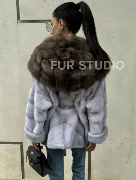 Шуба норковая с капюшоном из меха куницы - цвет голубой - фото 10
