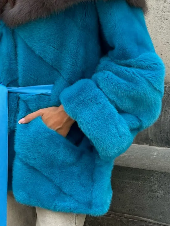 Норковый полушубок с капюшоном из меха куницы - цвет голубой - фото 2