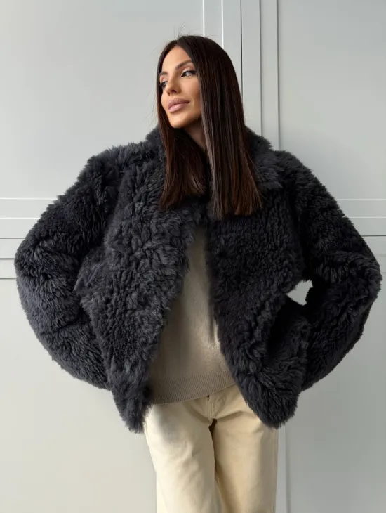 Короткая шуба - дубленка из натуральной овчины,  воротник апаш - фото 10