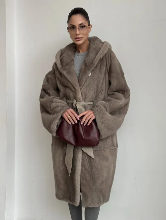 Норковая шуба кимоно с капюшоном кобра в натуральном сером цвете - фото 0