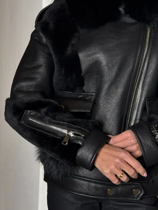 Черная дубленка на молнии с меховым воротником из финского песца - фото 4