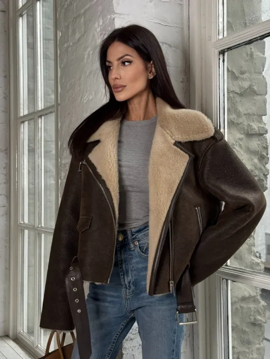 Короткая молодежная косуха-дублёнка из натуральной овчины - фото 0