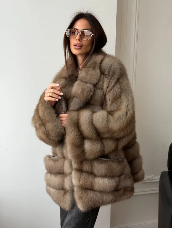 Шуба оверсайз из куницы - фото 7