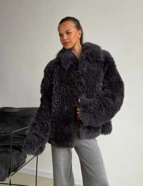 Короткая дубленка из овчины тиградо - фото 7