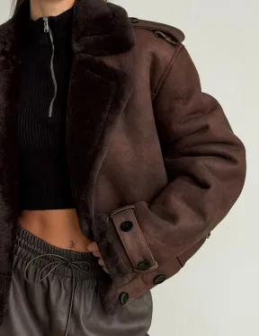 Двубортная короткая дубленка - фото 1