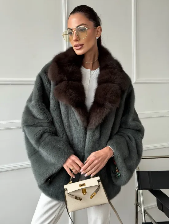 Красивая шуба из меха норки с воротником из куницы - фото 5