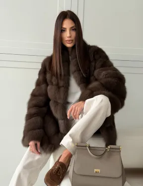 Женская шуба из меха куницы - фото 0