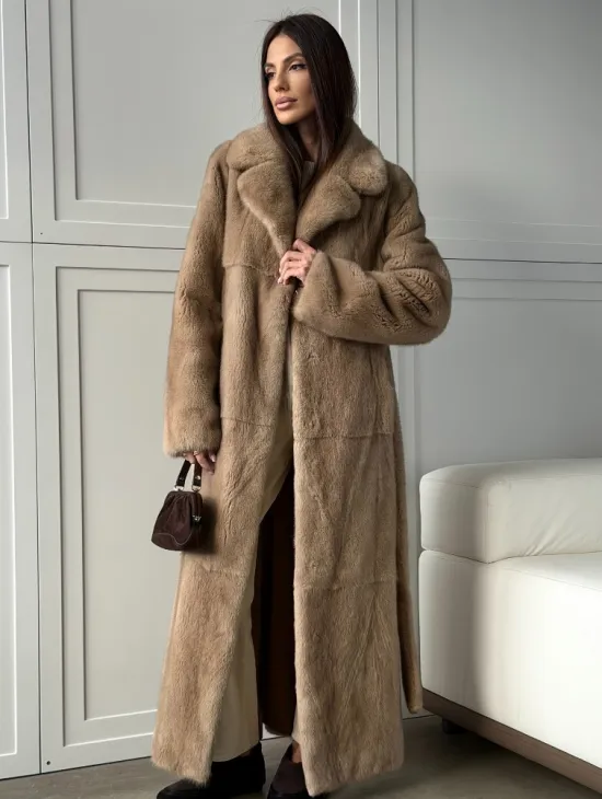 Прямая шуба из меха норки с поясом (бежевая) - фото 8